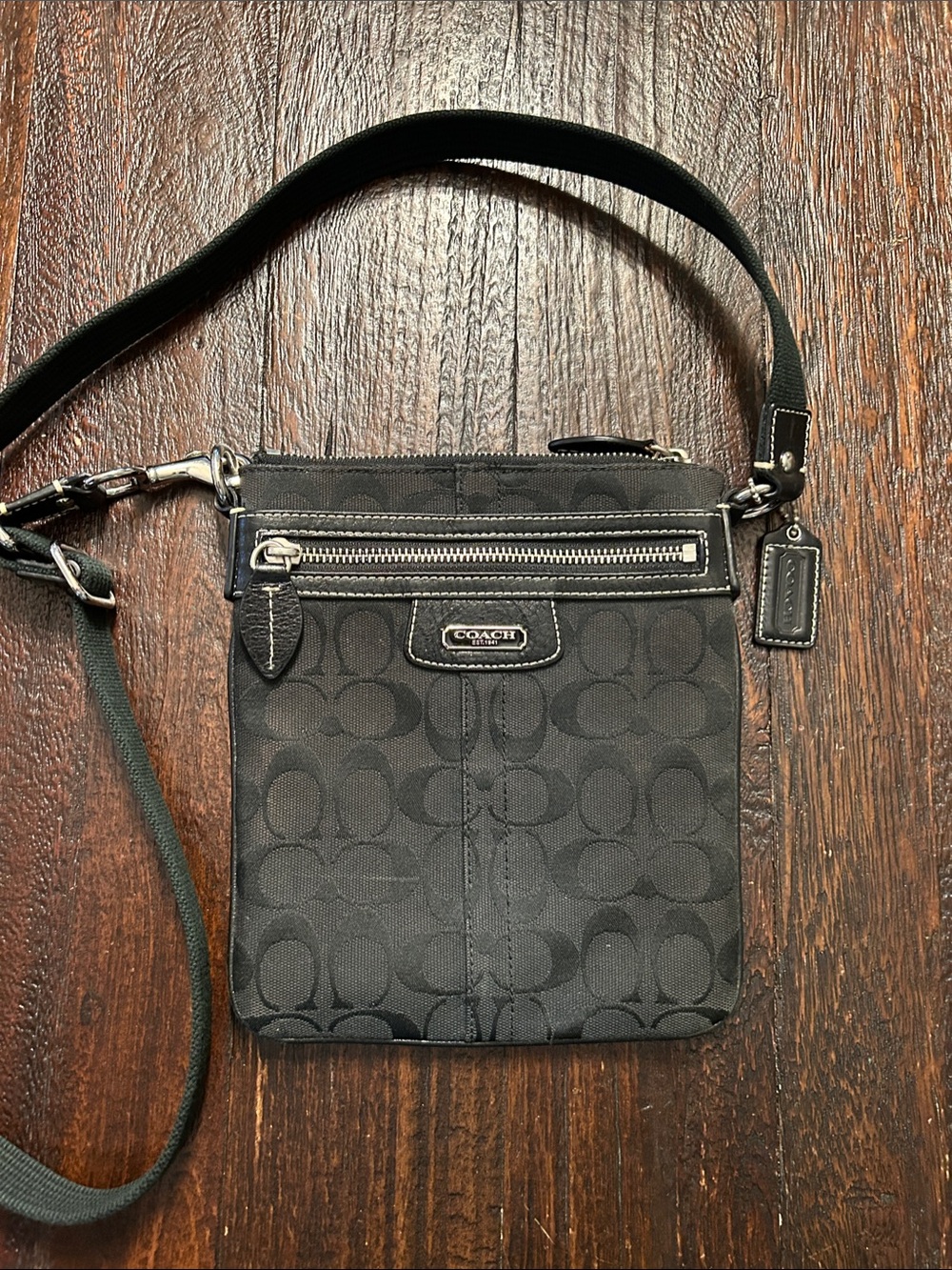 Vintage Y2K Coach Penelope Black Signature Messenger Crossbody Swingpack